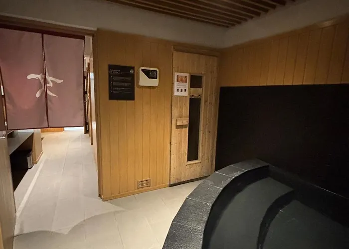 Runesu Thonglor 5 - Japanese Style Monthly *